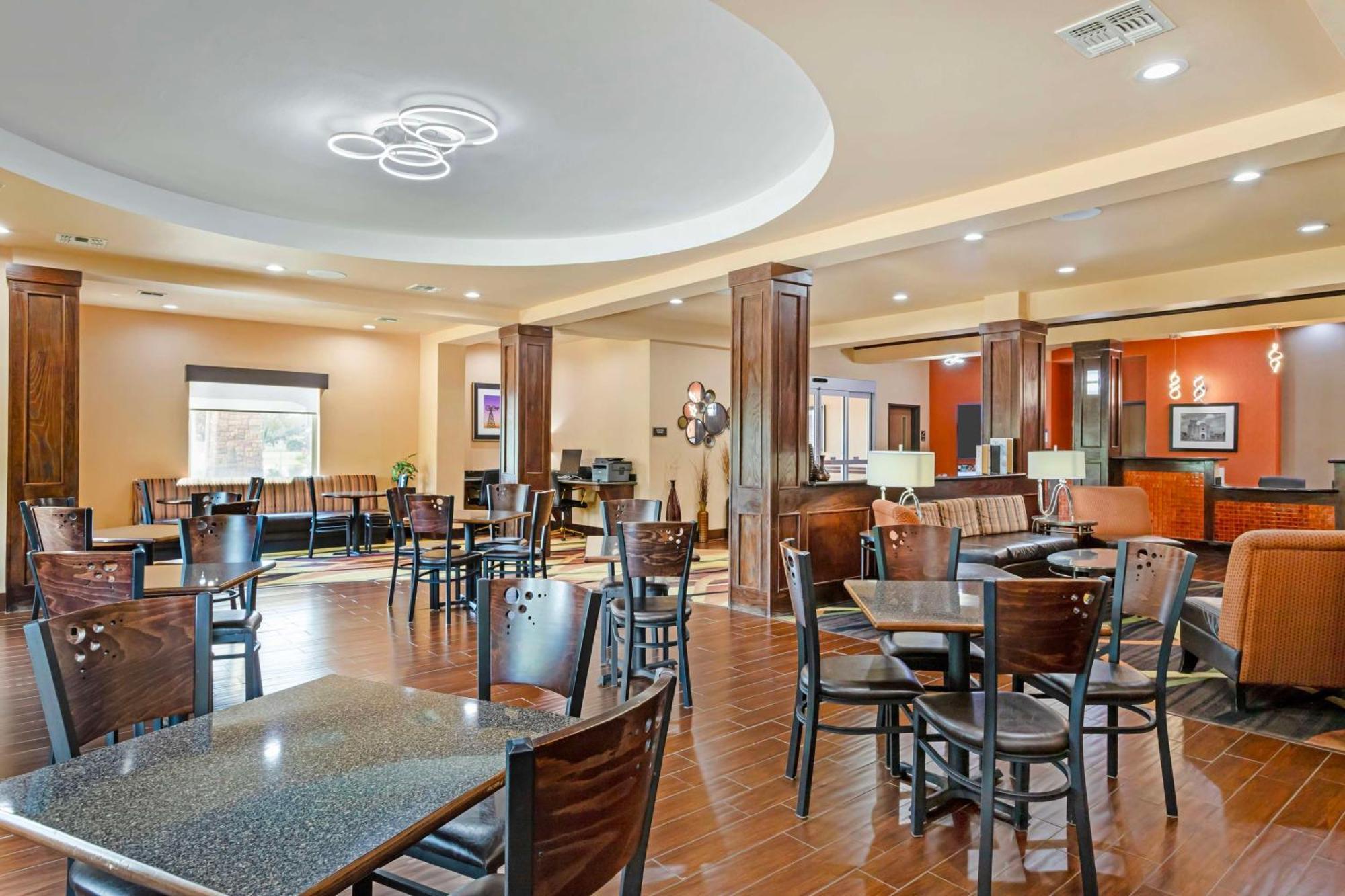 Best Western Plus Goliad Inn & Suites Ngoại thất bức ảnh