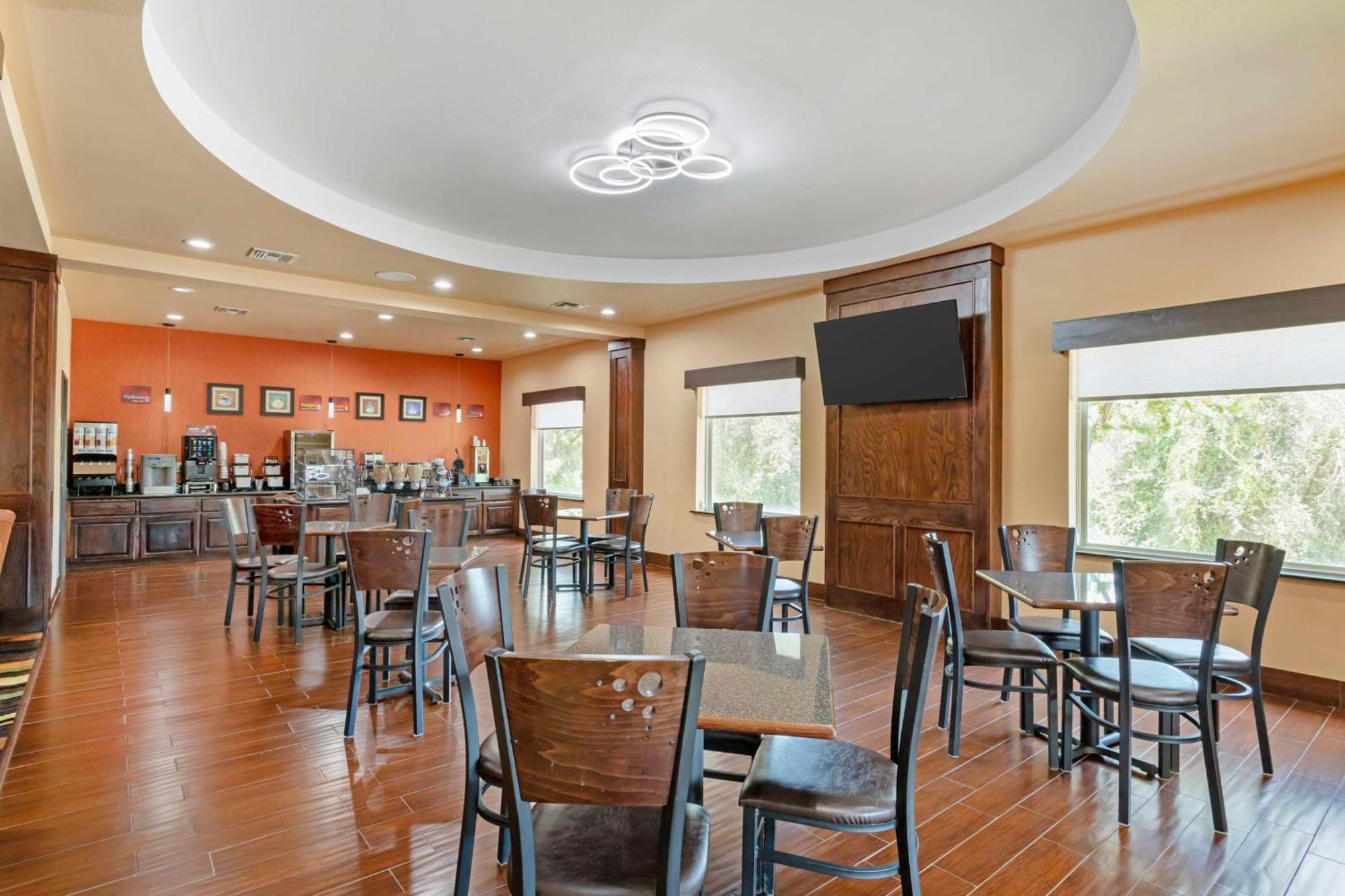 Best Western Plus Goliad Inn & Suites Ngoại thất bức ảnh